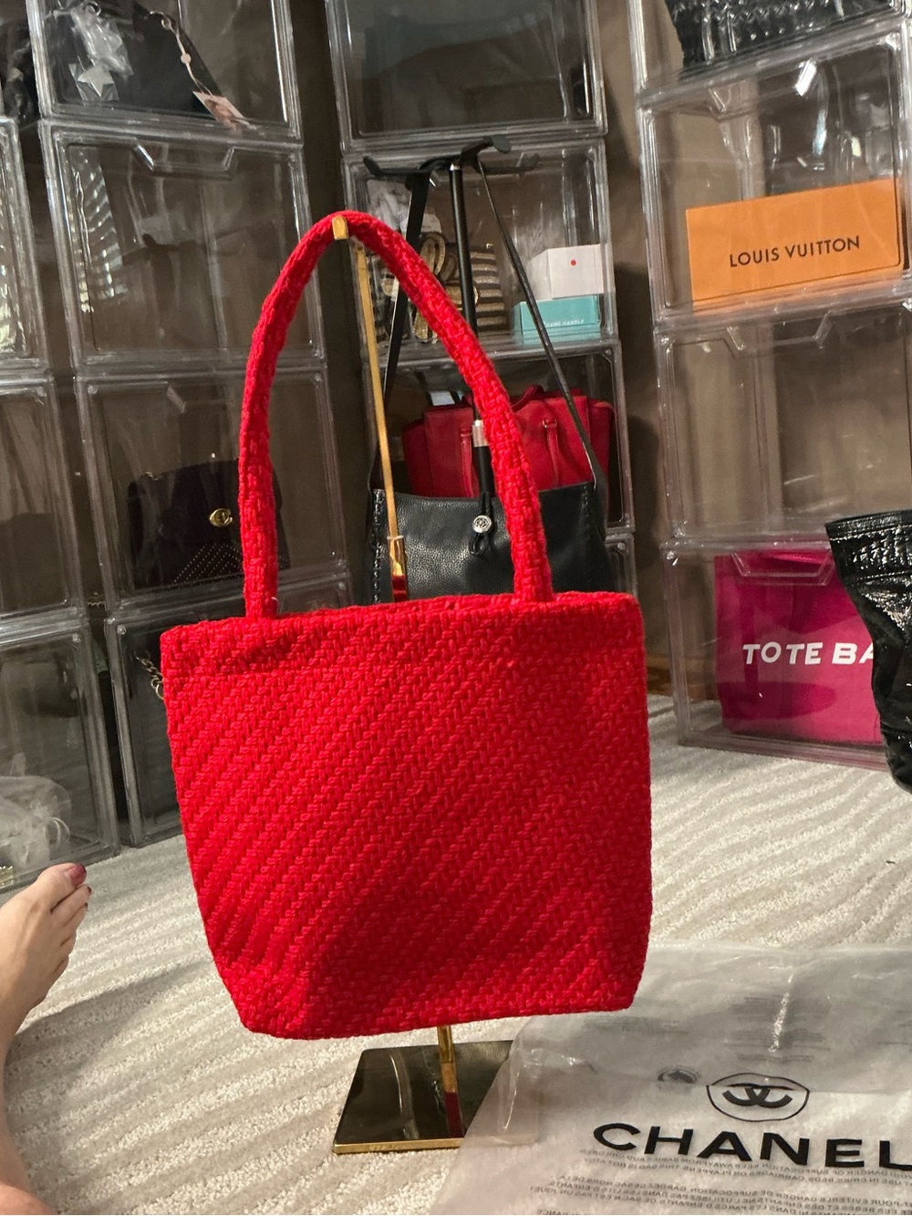 CHANEL Beauty VIP GWP Red Woven CC Sequin Tote Bag Satin Lining NWT - Picture 6 of 7